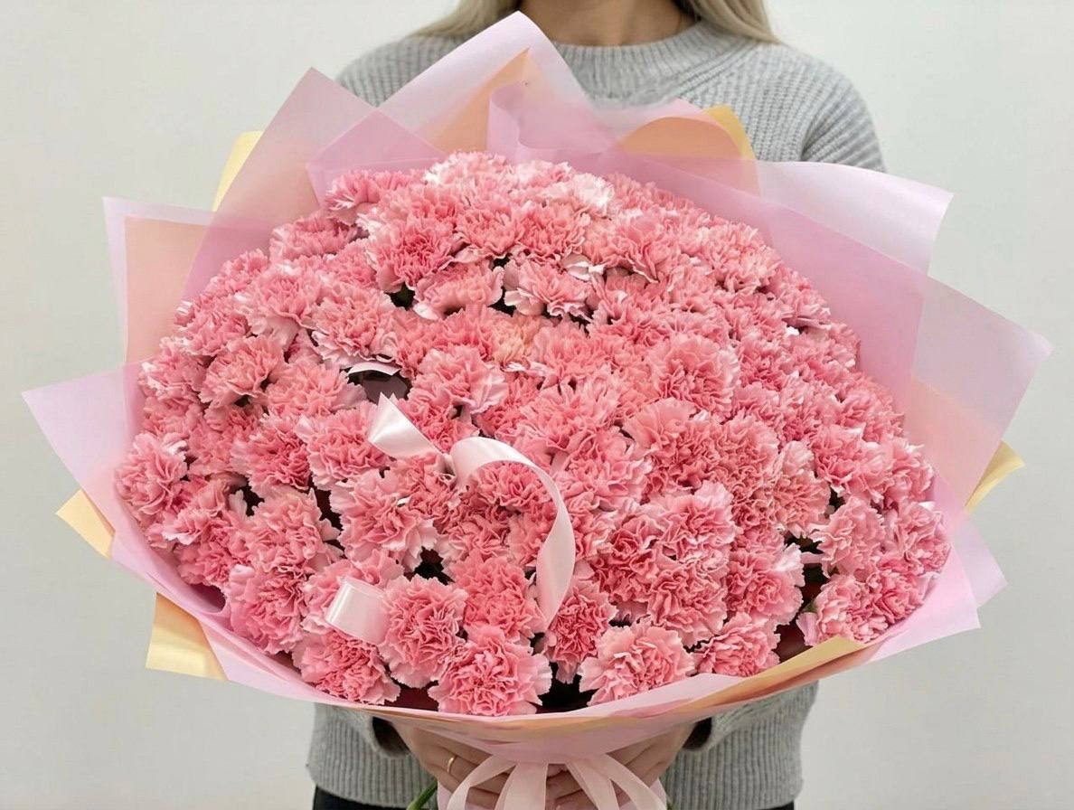 Моно-букет из белых диантусов